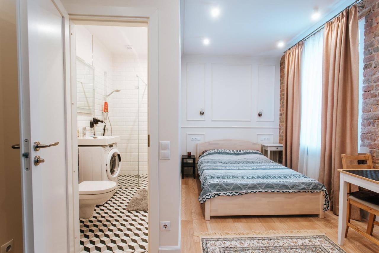 Stylish Latvian-Style Studio Apartment Near City Center, Parks, Cafes & Public Transit Riga Exterior photo
